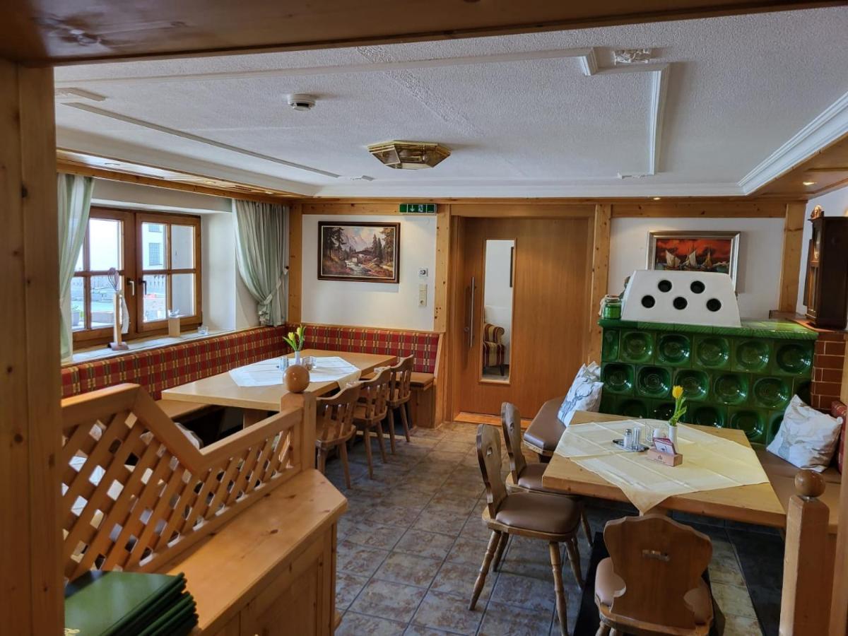 Hotel Restaurant Liesele Sonne Sankt Leonhard im Pitztal Exterior photo