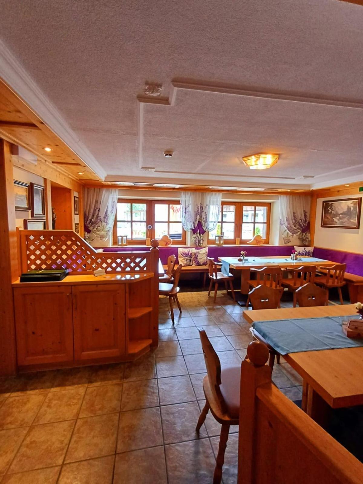 Hotel Restaurant Liesele Sonne Sankt Leonhard im Pitztal Exterior photo