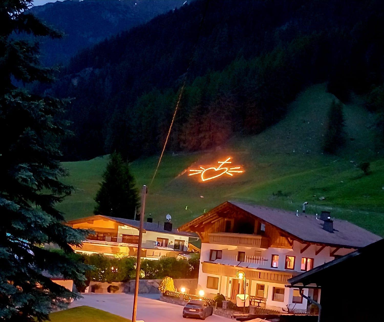Hotel Restaurant Liesele Sonne Sankt Leonhard im Pitztal Exterior photo